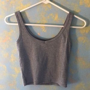 Tilly’s grey crop top